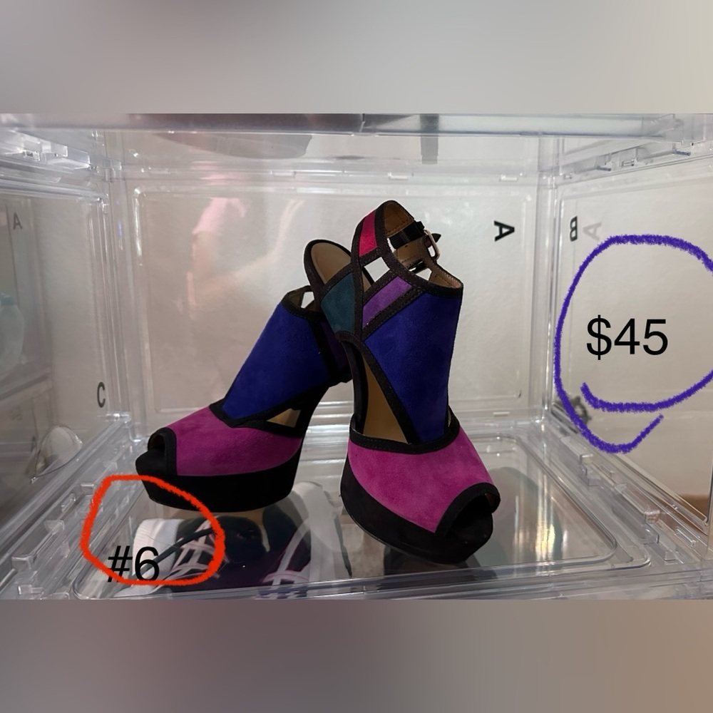 Shoes size 6 and 7